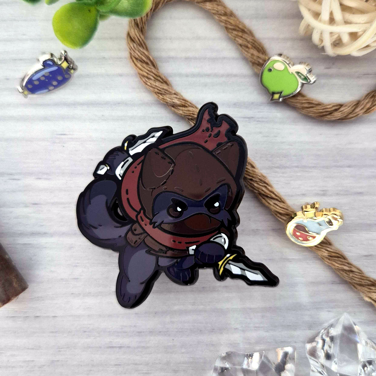 Meows & Magic - Die Nyassassine - Emaille Pin